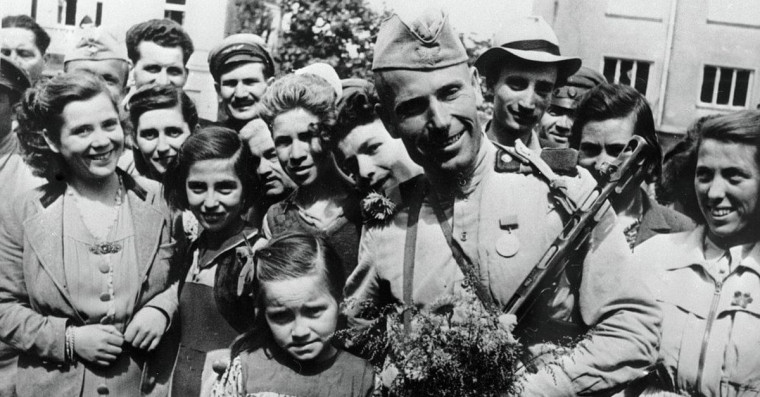 "Война в лицах".